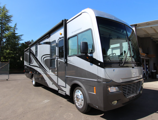 2007 Model A-Class 32-Foot Southwind Motorhome. cover